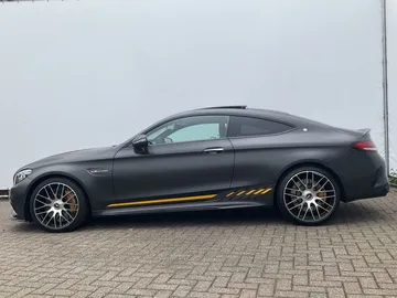Car image 25