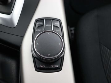 Car image 32