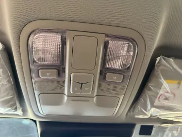 Car image 36