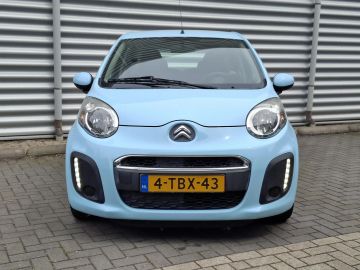 Car image 4