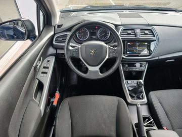 Car image 13