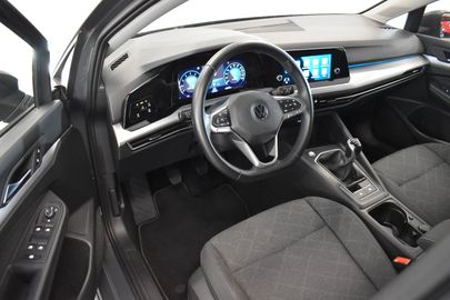 Car image 10