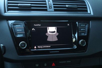 Car image 26