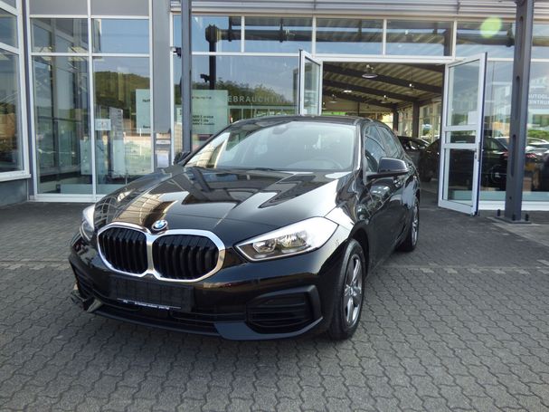 BMW 118i Advantage 103 kW image number 2