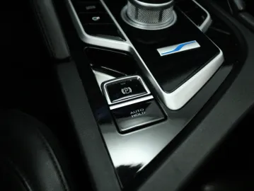 Car image 40