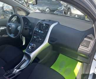 Car image 10