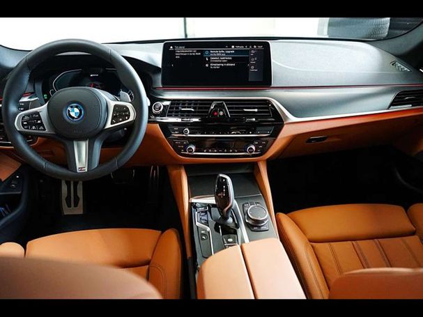 BMW 530 Touring 215 kW image number 6