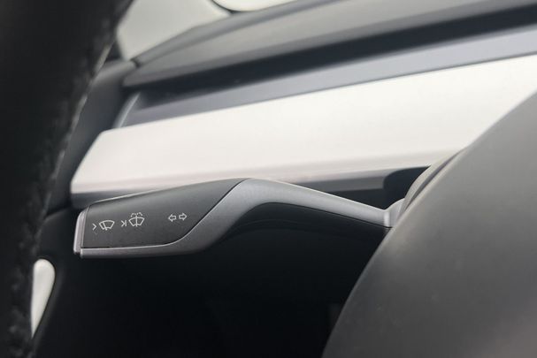 Tesla Model 3 Long Range AWD 324 kW image number 15