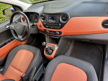 Car image 13