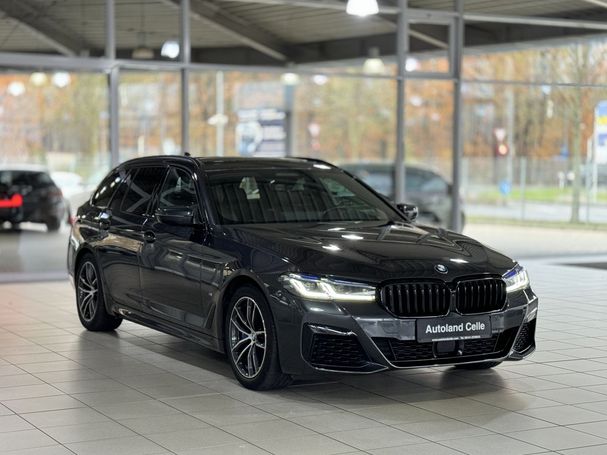 BMW 540i Touring xDrive 250 kW image number 2