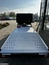 Car image 39