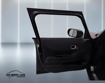 Car image 30