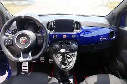 Car image 14