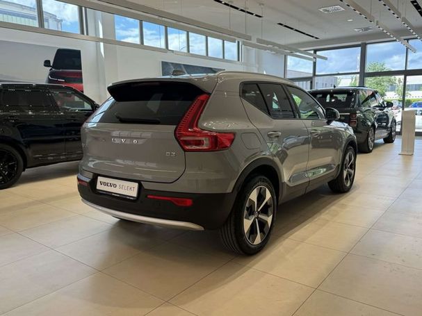 Volvo XC40 B3 Core 120 kW image number 3