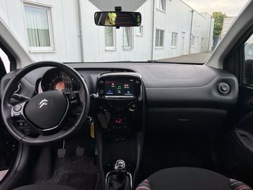 Car image 11