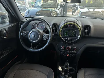 Car image 37