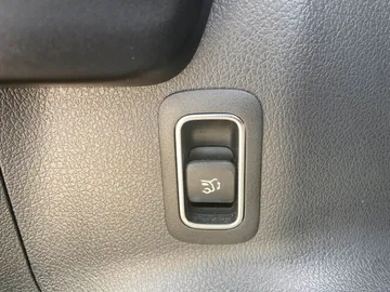 Car image 44