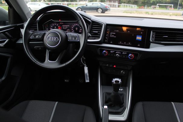 Audi A1 25 TFSI S-line Sportback 70 kW image number 8