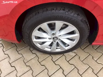 Car image 27