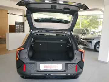 Car image 30