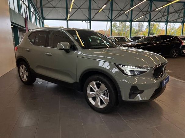 Volvo XC40 T2 Core 95 kW image number 25