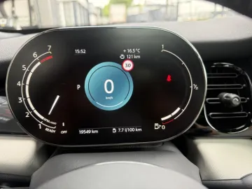 Car image 23