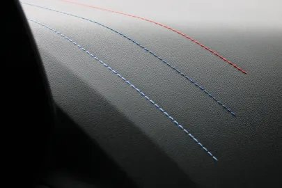 Car image 35