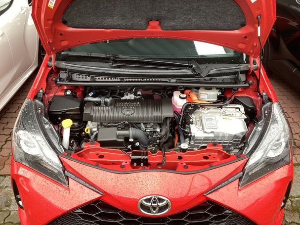 Toyota Yaris 1.5 Hybrid 74 kW image number 11