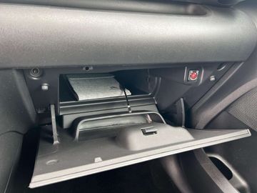 Car image 36