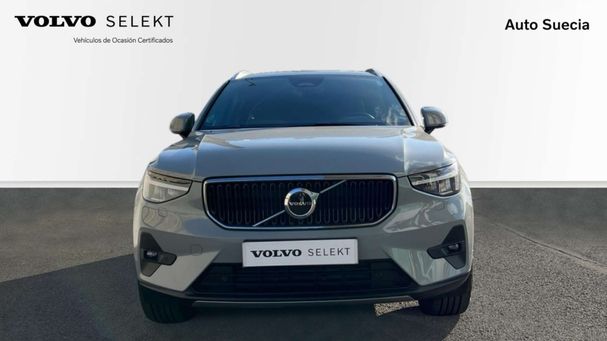 Volvo XC40 AWD 120 kW image number 2