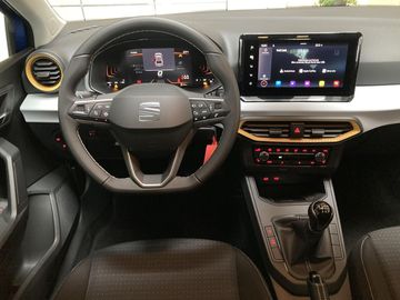 Car image 13