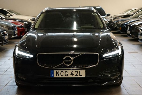 Volvo V90 D4 Momentum 140 kW image number 2