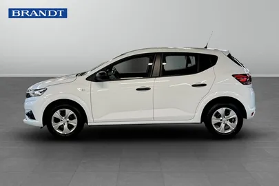 Car image 5