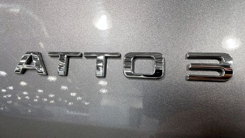 Car image 25