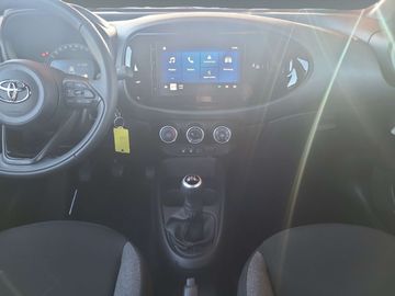 Car image 12