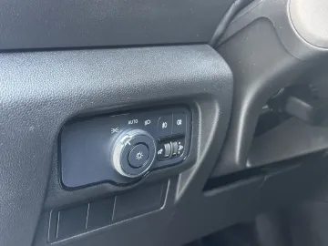Car image 42