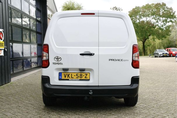 Toyota Proace City 1.5 D-4D 57 kW image number 18