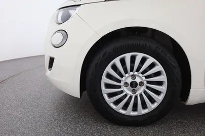 Car image 28