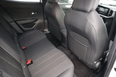 Car image 31