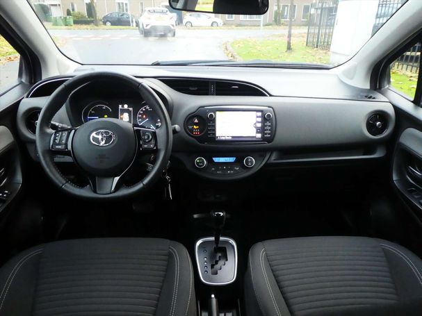 Toyota Yaris 1.5 Hybrid 74 kW image number 4