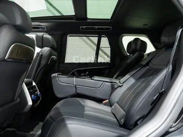 Car image 42