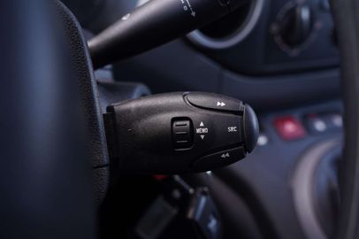 Car image 37