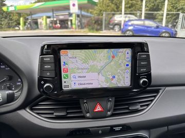 Car image 24