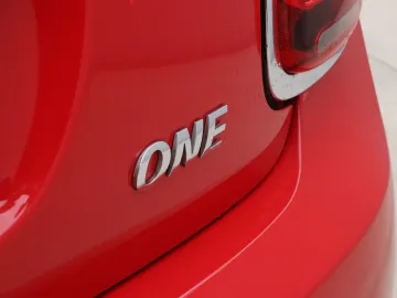 Car image 28