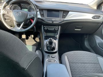 Car image 12