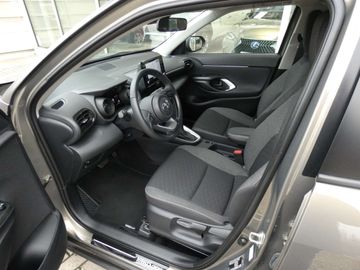 Car image 11