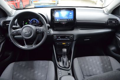 Car image 15