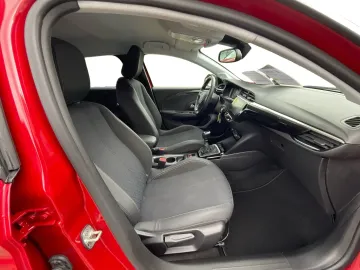 Car image 17