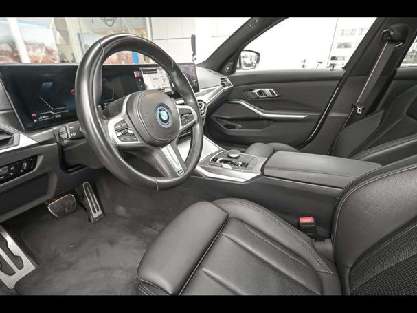 BMW 330 Touring 215 kW image number 4