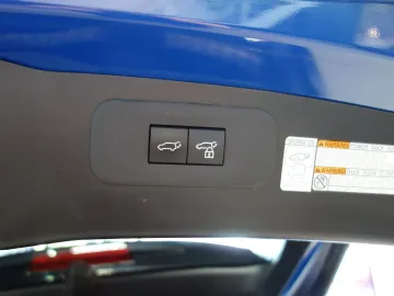 Car image 48